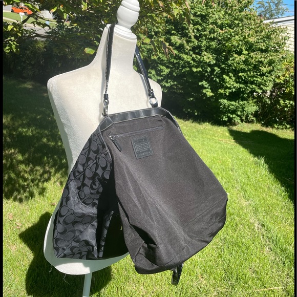 Coach Authentic, Signature, Jacquard, Black on Black Tote - Picture 8 of 11